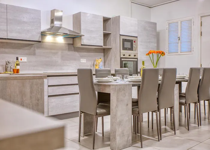 Modern Haven Apartment *